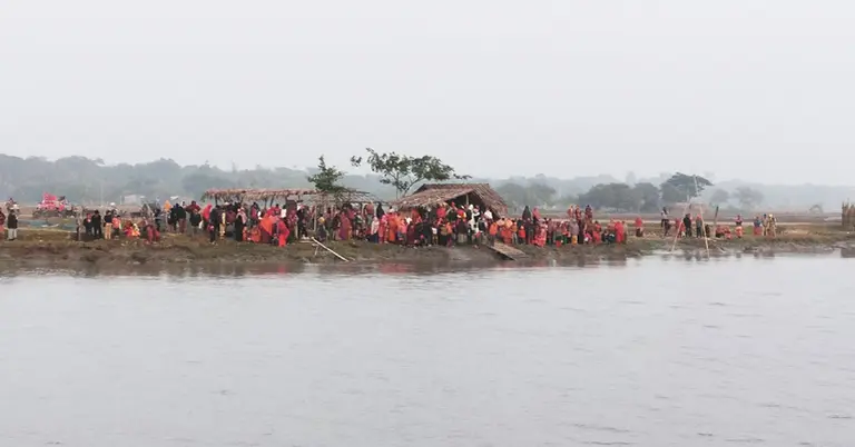 নিখোঁজের পর এলাকাবাসীর উদ্ধার কার্যক্রম